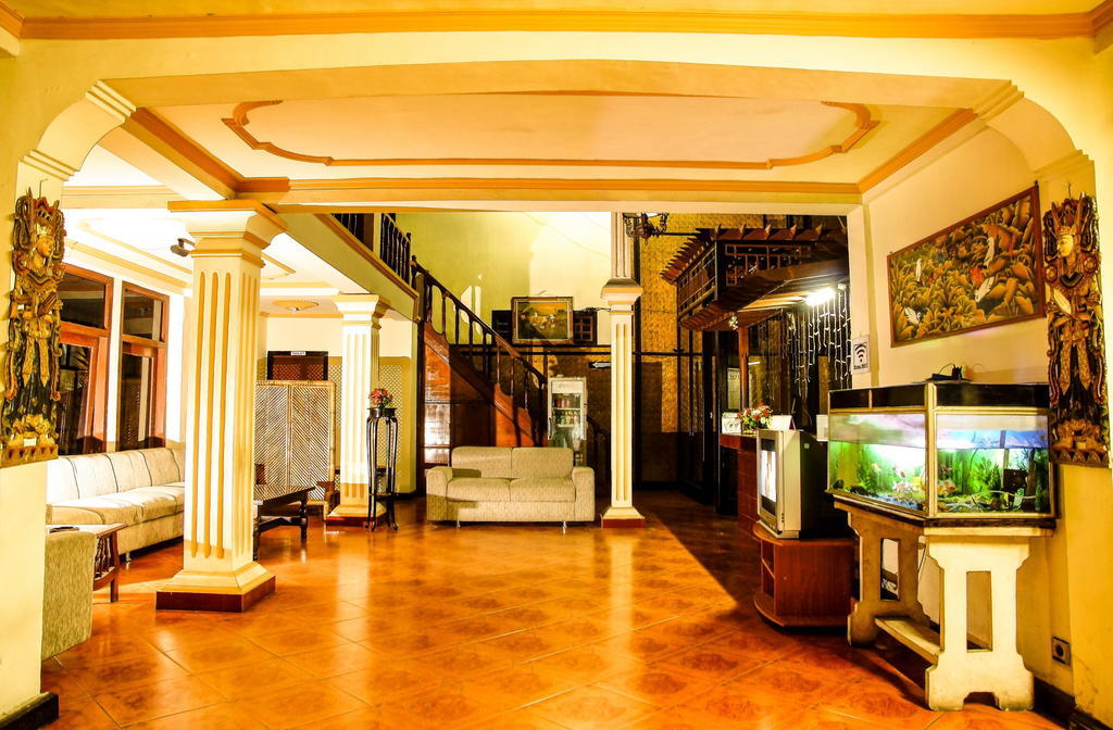Mataram Hotel Extérieur photo